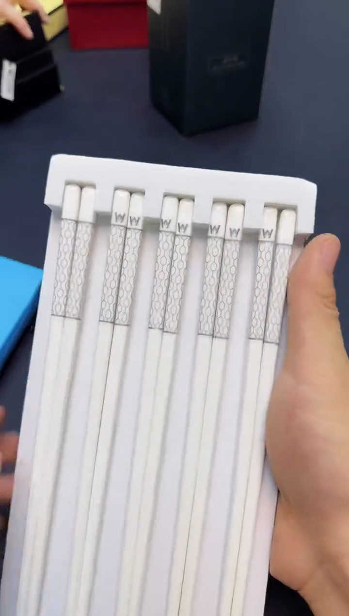 【闪购商品】瓷片全新正品一件不留@@Y345