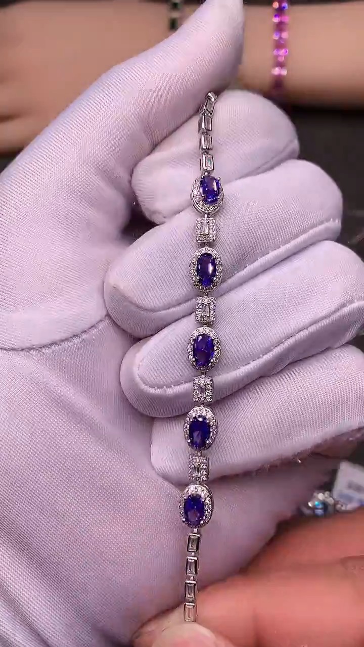 【闪购商品】彩色蓝宝石手链银S925镶嵌.....