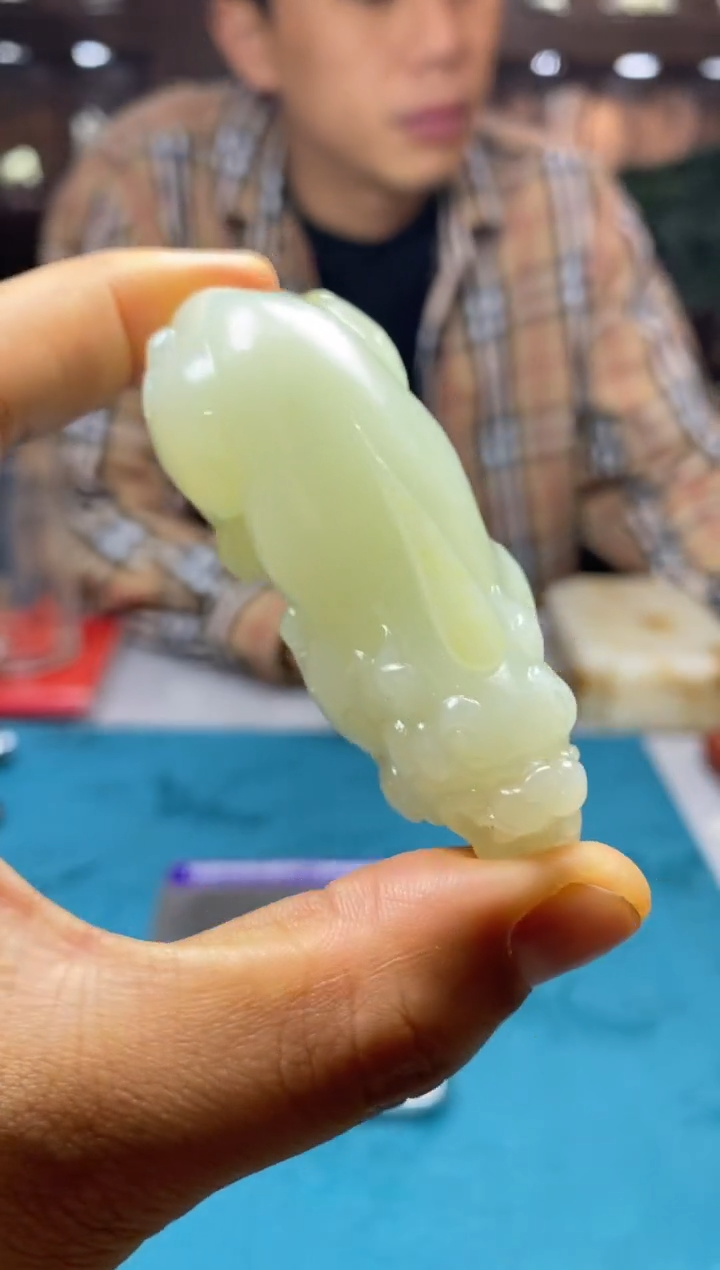 和田玉未镶嵌颈饰1