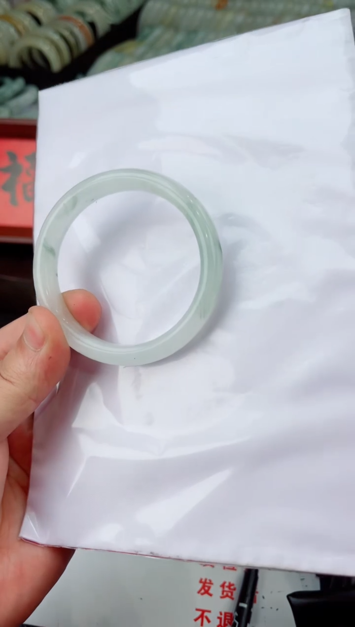 【闪购商品】石英质玉手镯未镶嵌215