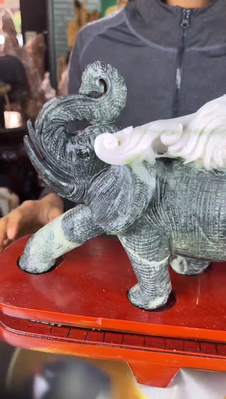 河南南阳独山玉摆件