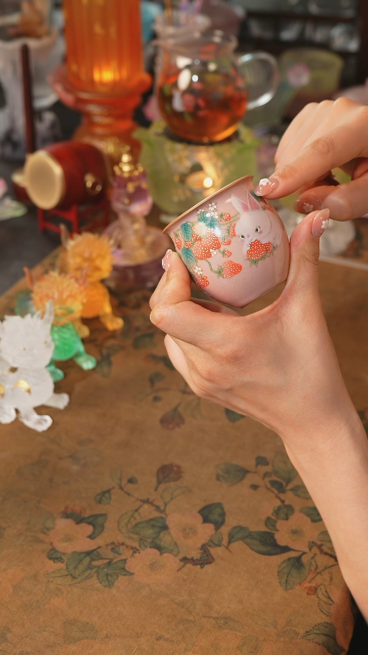 【闪购商品】草莓兔粉杯111111111111