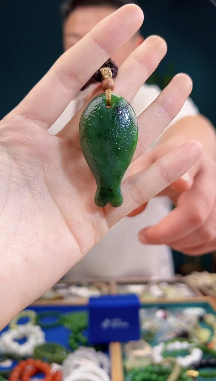 颈饰未镶嵌和田玉一物一证 拍一单发一个