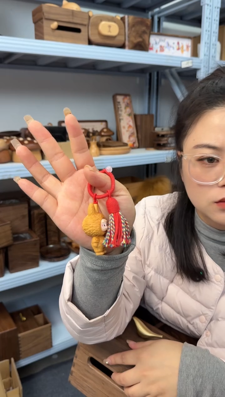 木黄金檀实木拉布布挂件