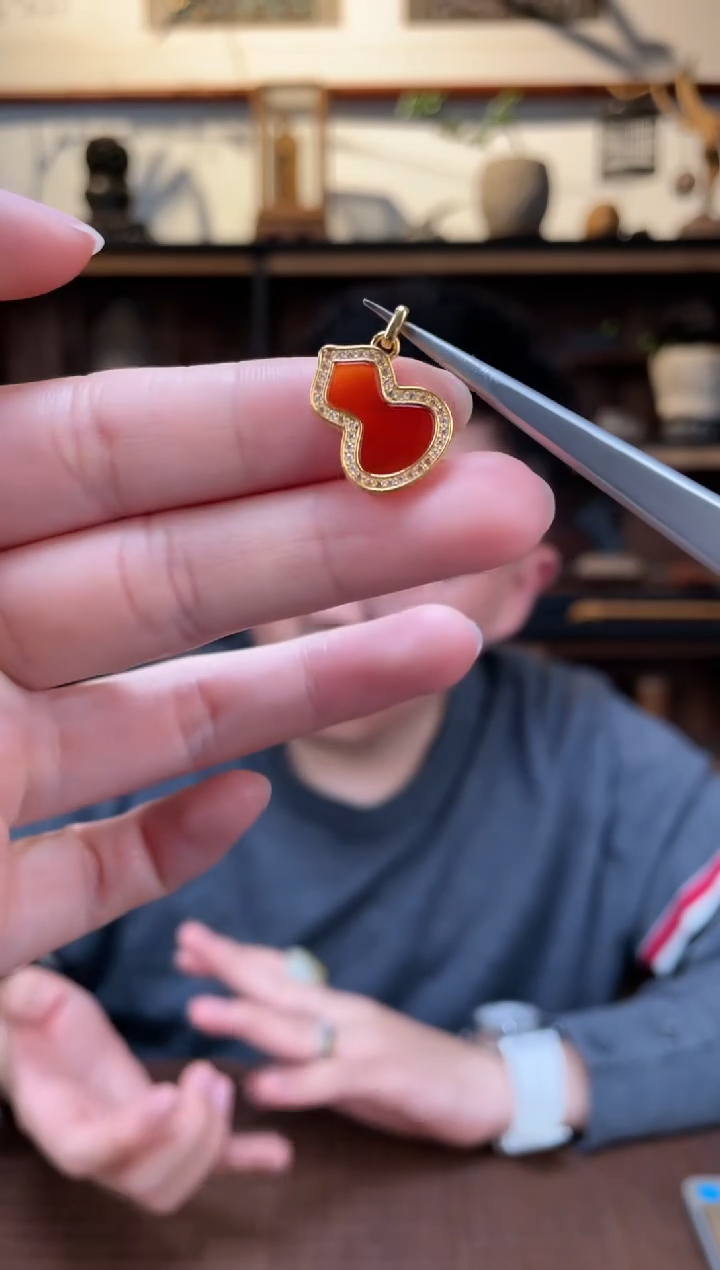 【闪购商品】玛瑙/玉髓吊坠18K金镶嵌18K红玛瑙葫芦吊坠*5MY赠链