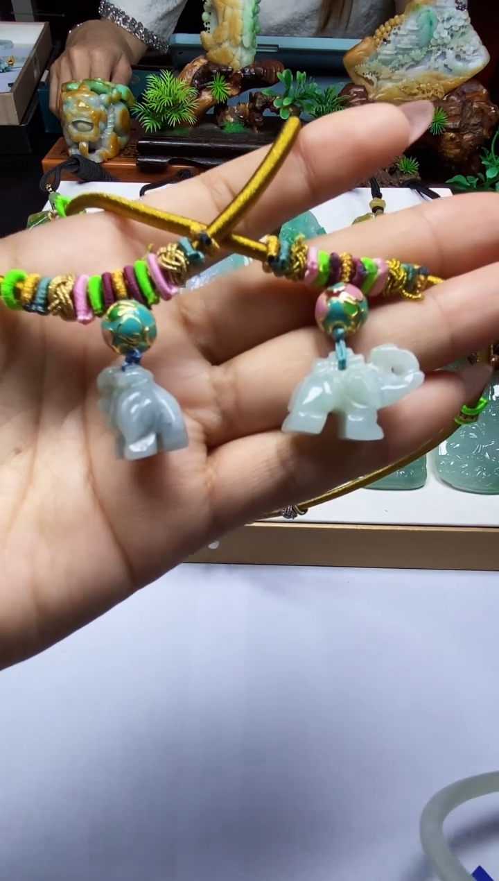 翡翠未镶嵌颈饰翡翠A货