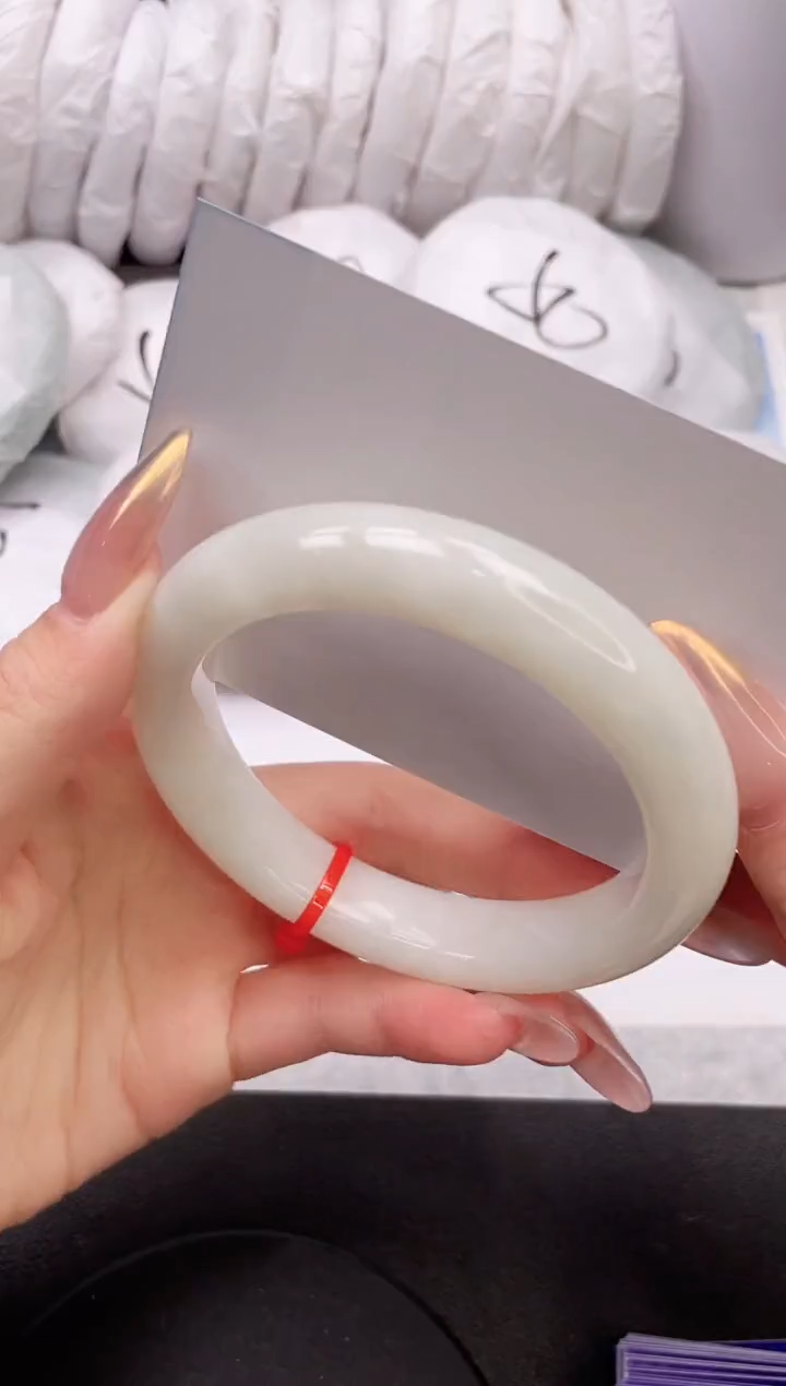 【闪购商品】和田玉手镯未镶嵌16K217-60