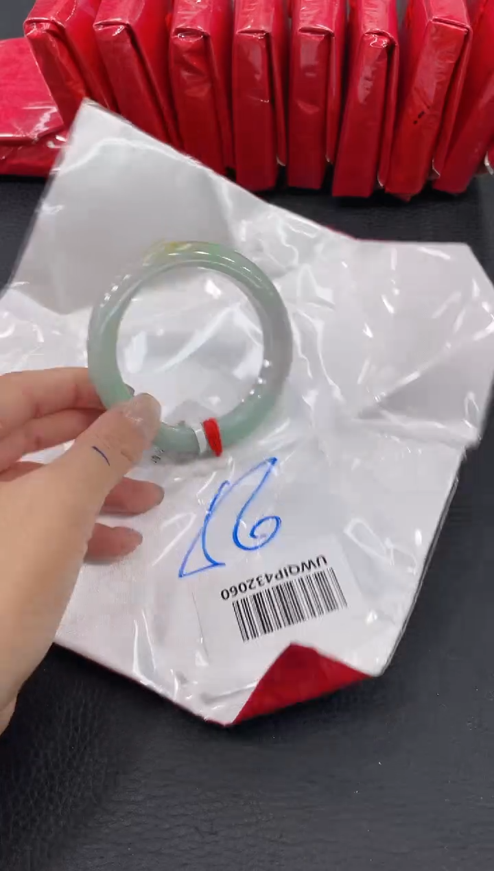 【闪购商品】翡翠手镯未镶嵌手镯