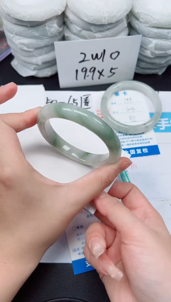 【闪购商品】石英质玉手镯未镶嵌G200-56.4