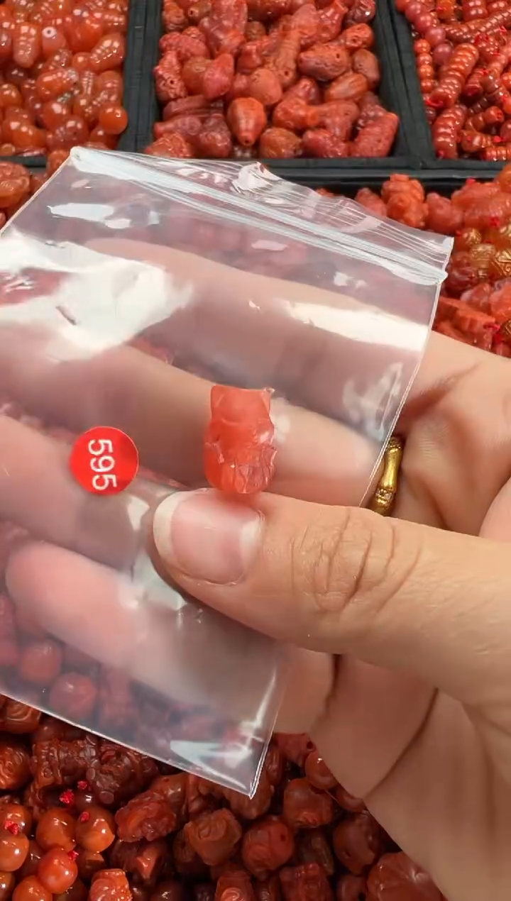 【闪购商品】南红玛瑙颈饰未镶嵌1