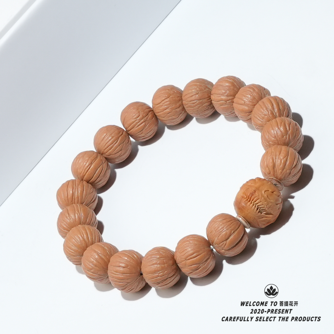 【毒液】 搭配猴头核桃手串