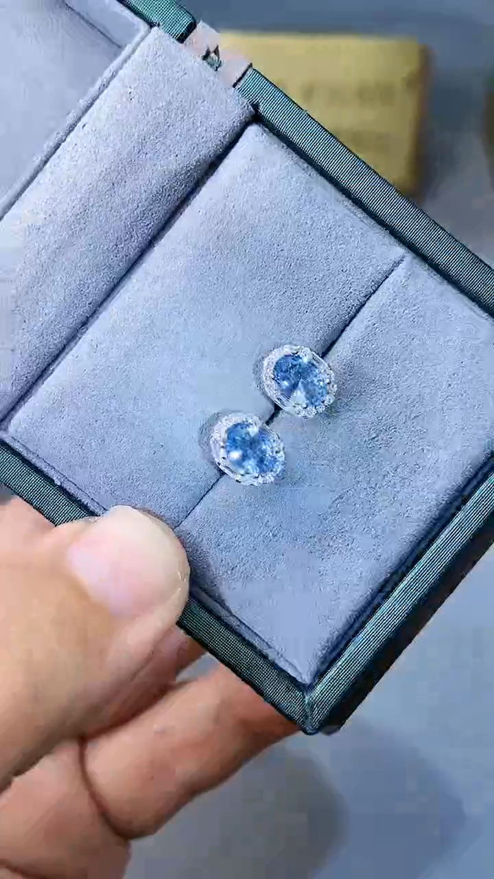 【闪购商品】海蓝宝石耳饰银S925镶嵌35