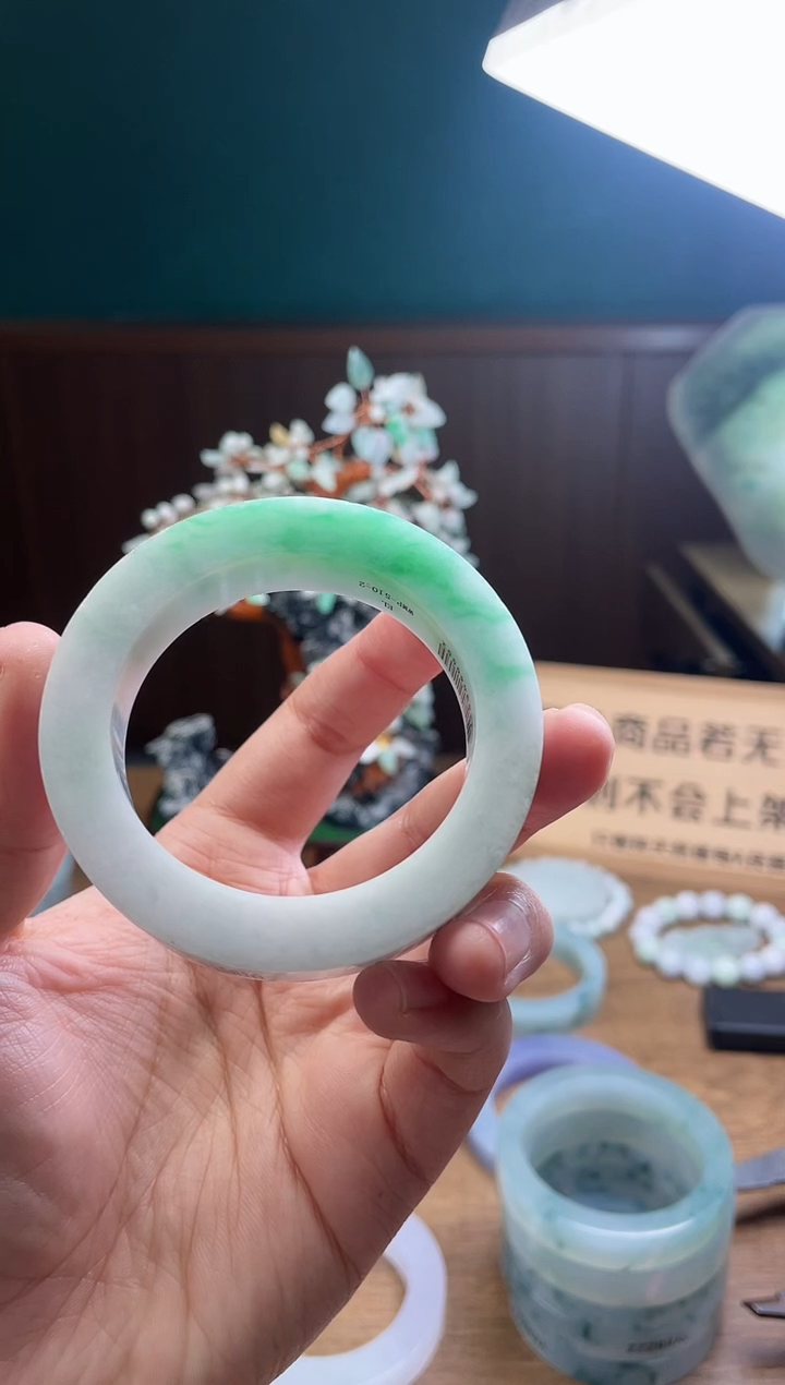 【闪购商品】定制翡翠手镯未镶嵌定制