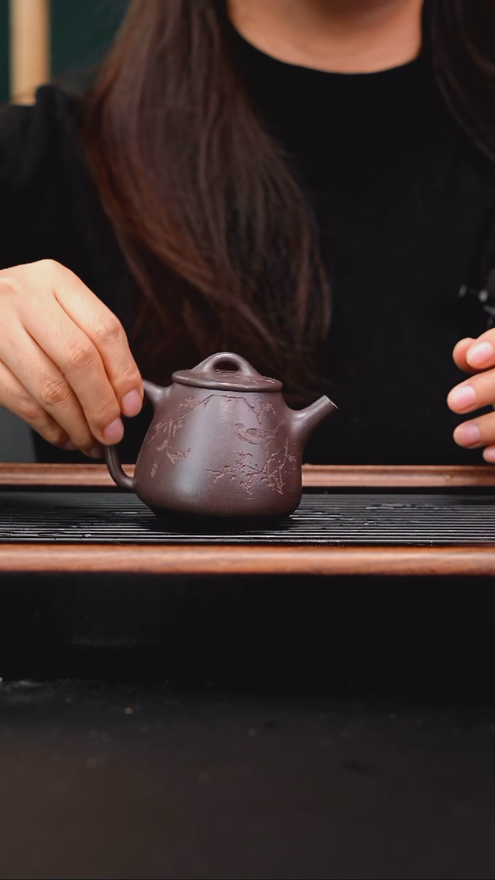 茶壶紫砂大水潭天青高石瓢刻绘花鸟150cc