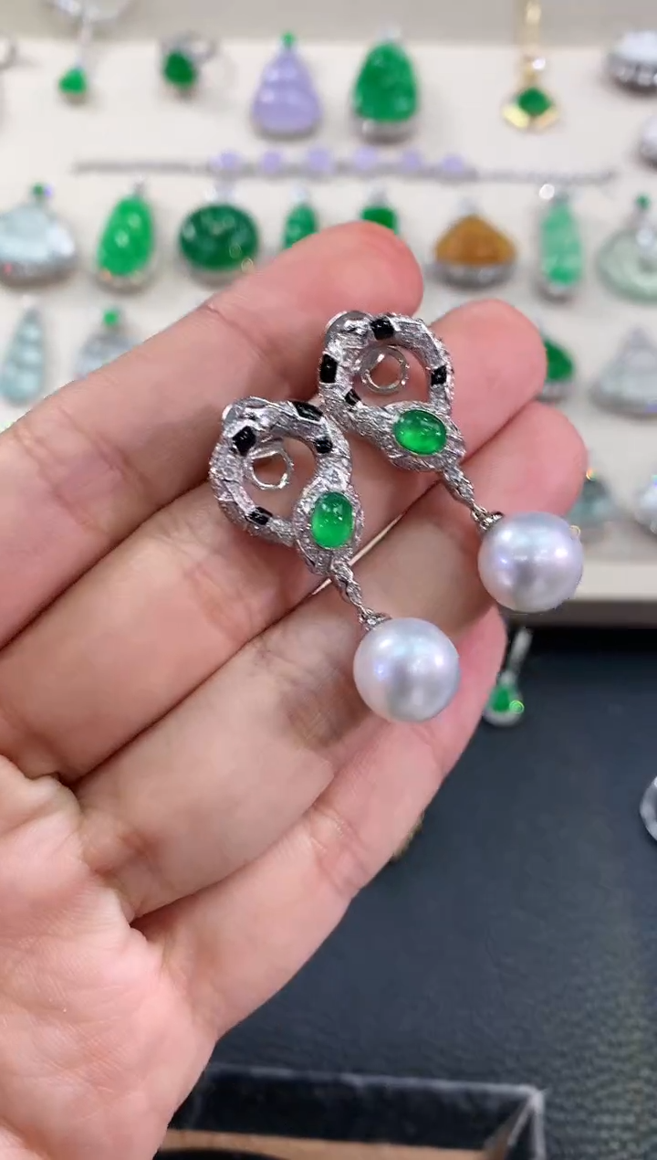 【闪购商品】翡翠耳饰18K金镶嵌D55     