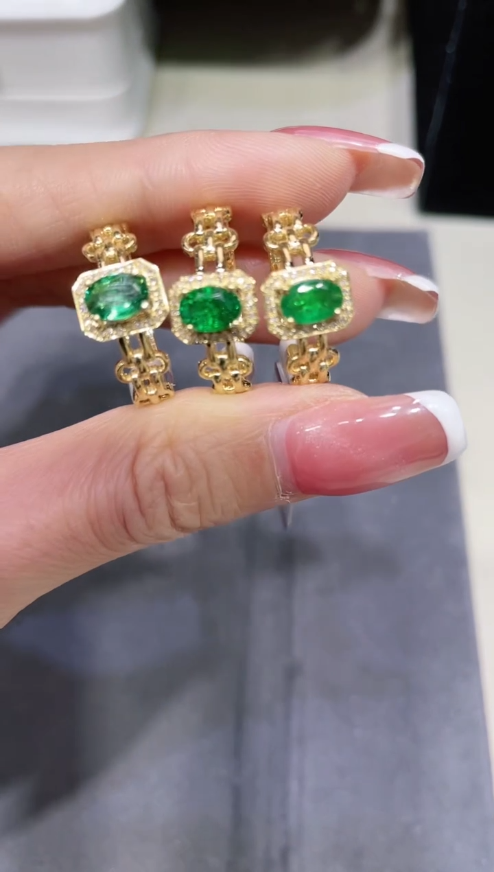 【闪购商品】祖母绿戒指18K金镶嵌·多样性发其一