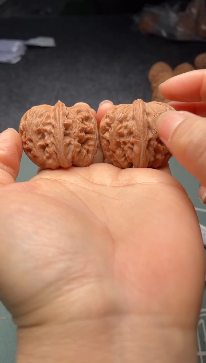 把件文玩核桃w125  元宝   40