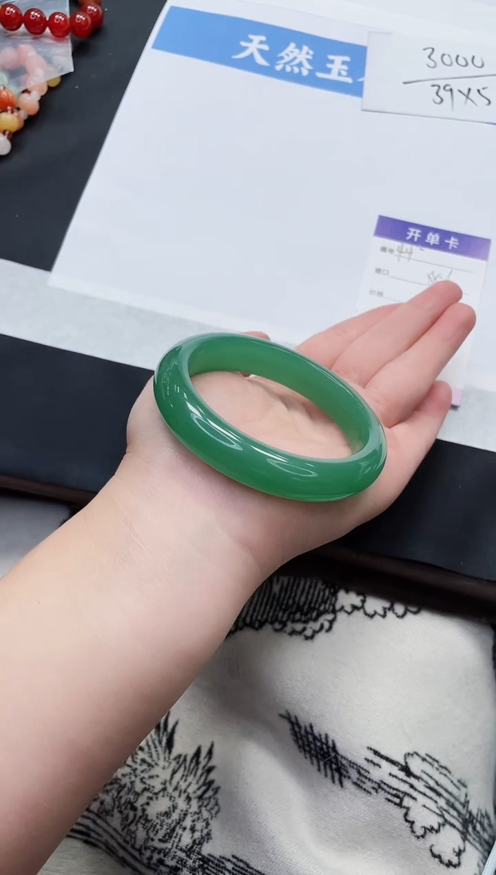 【闪购商品】石英质玉手镯未镶嵌D44-58+