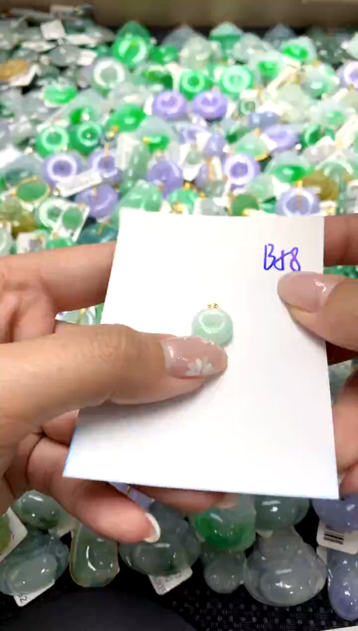 【闪购商品】翡翠颈饰18K金镶嵌1111111111111111