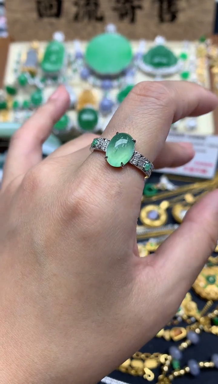 【闪购商品】翡翠戒指18K金镶嵌220-中国好珍宝