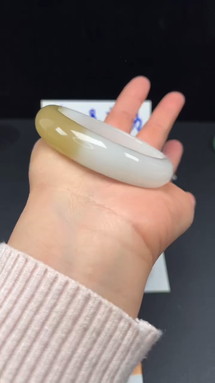 未镶嵌手镯和田玉28-57.6