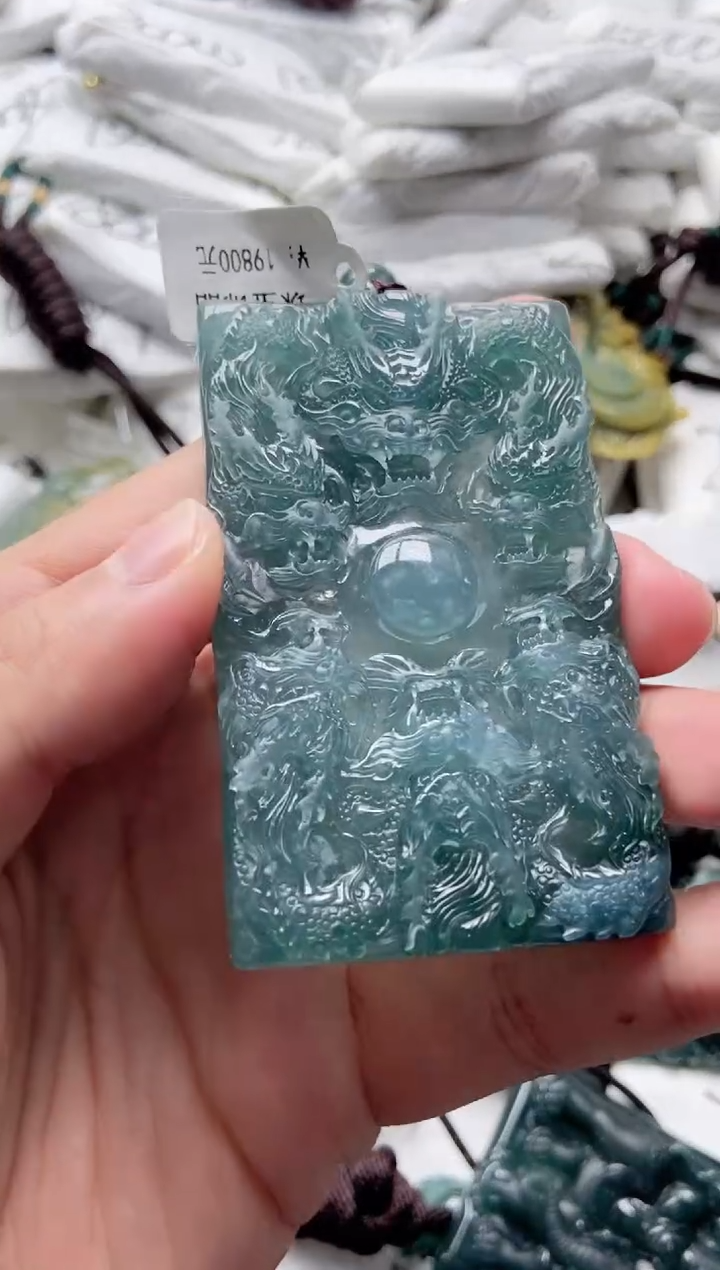 翡翠未镶嵌颈饰88888888888
