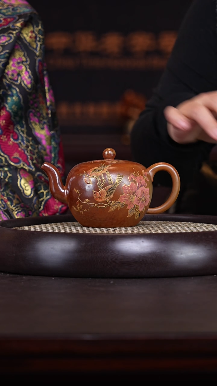 【闪购商品】紫砂茶壶姚玲香24-117 泥金黄柴烧