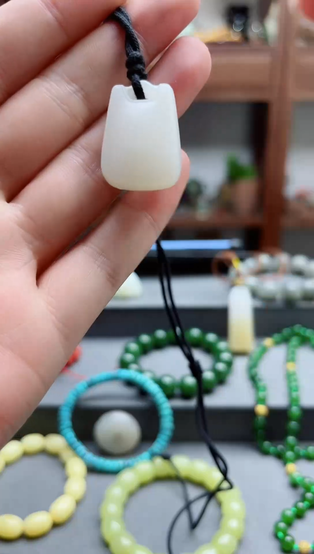 和田玉未镶嵌颈饰白玉秤砣吊坠SY