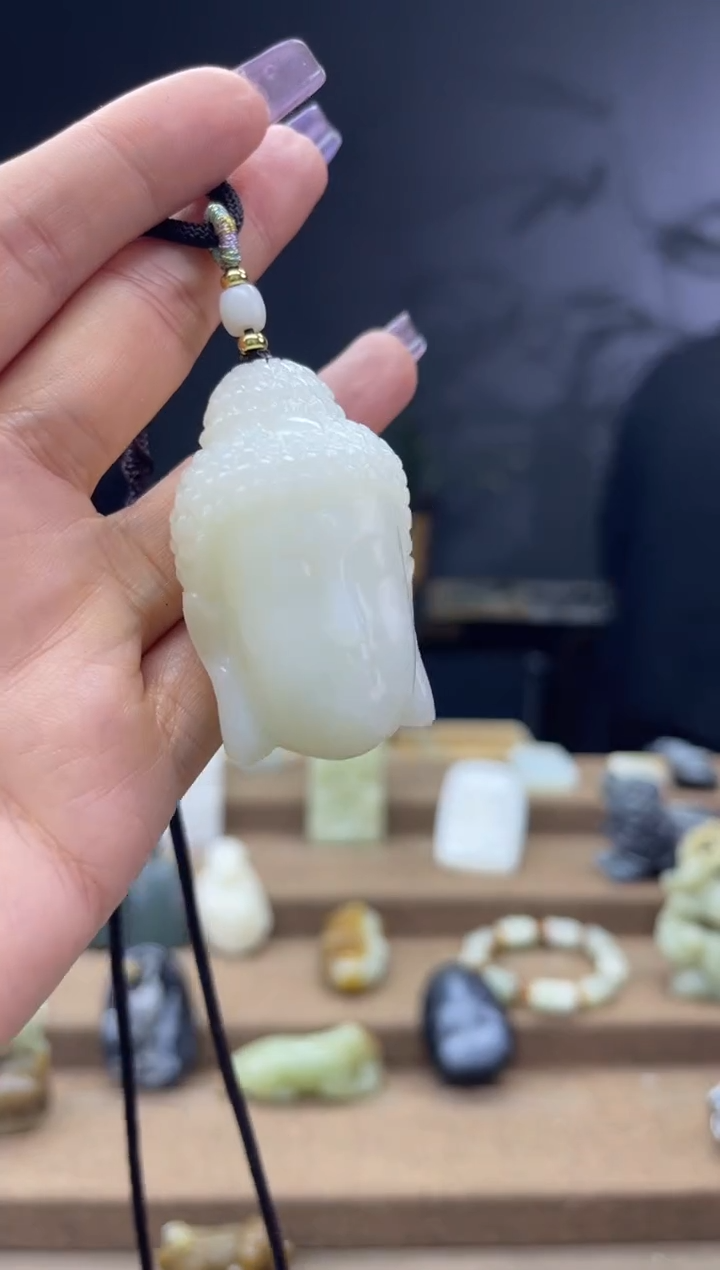 颈饰未镶嵌和田玉1