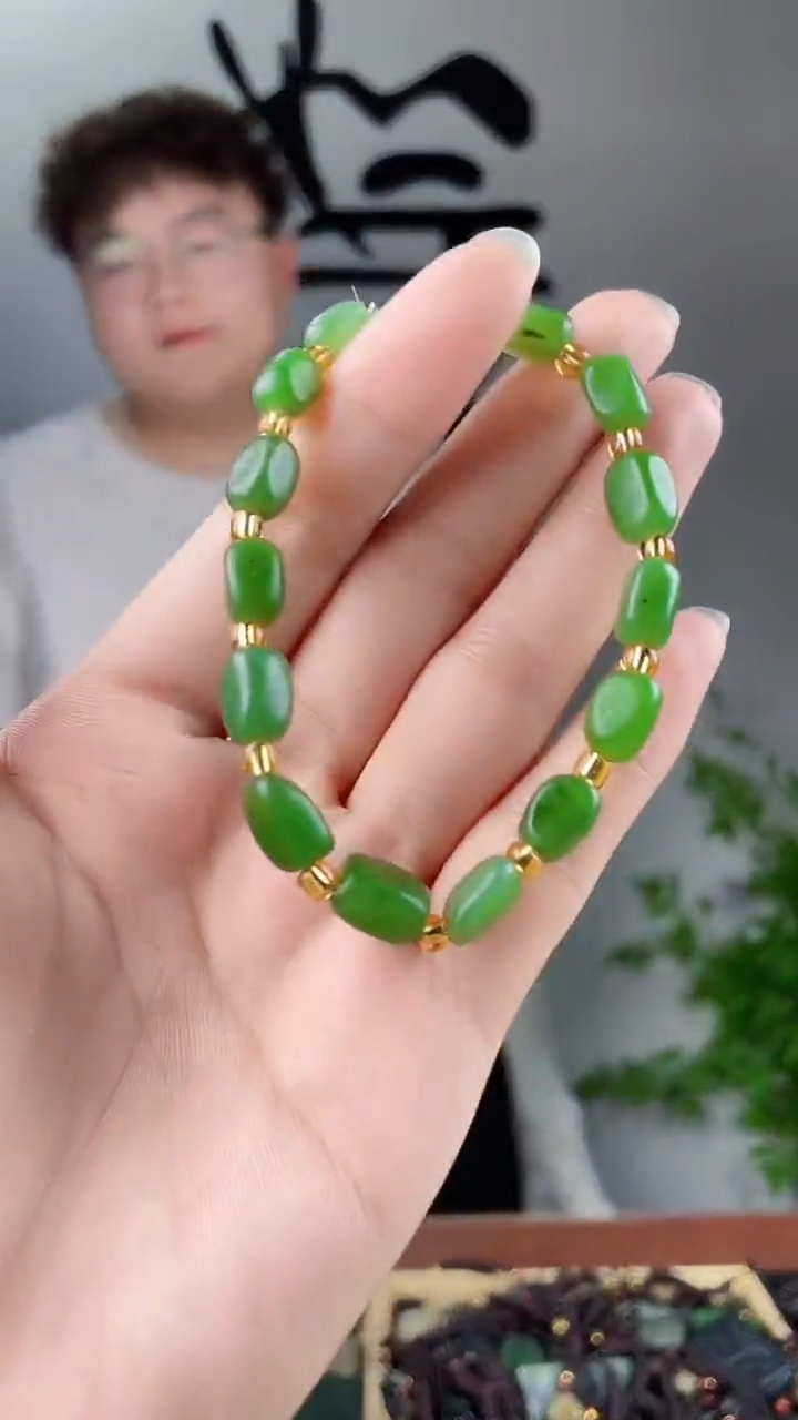 和田玉未镶嵌颈饰拍一发一，多样性发货