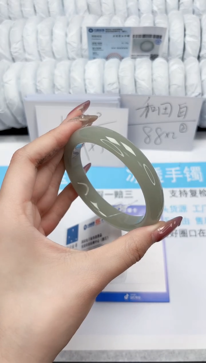 【闪购商品】石英质玉手镯未镶嵌362-62。7