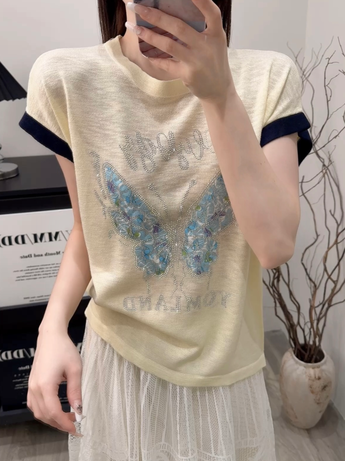 A8483号黄色-新款百搭时尚蝴蝶烫钻设计通勤女韩版针织衫上衣