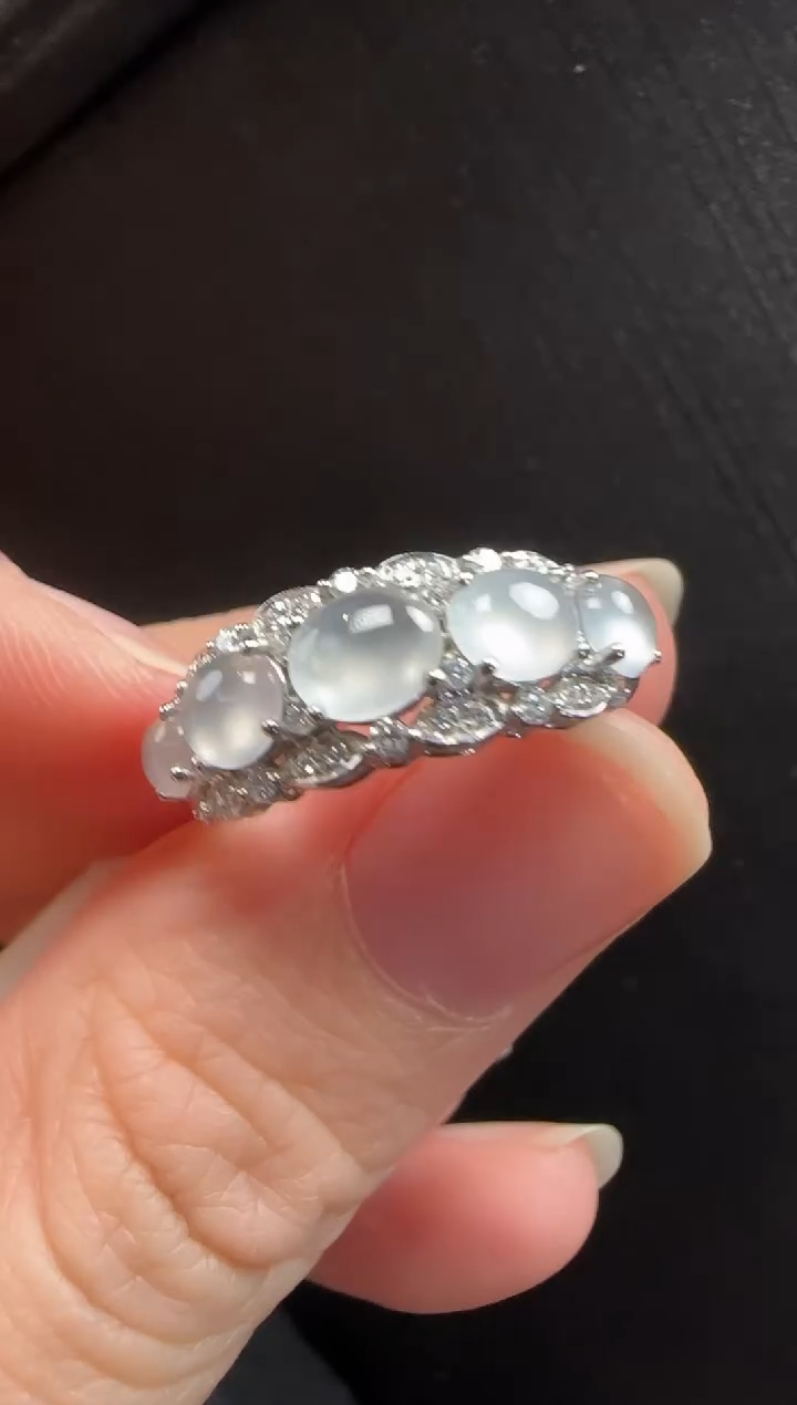 18K金镶嵌戒指翡翠338蛋面一枚