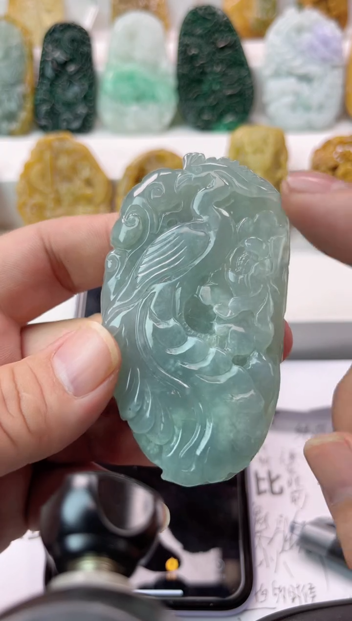 【闪购商品】翡翠颈饰未镶嵌孔雀