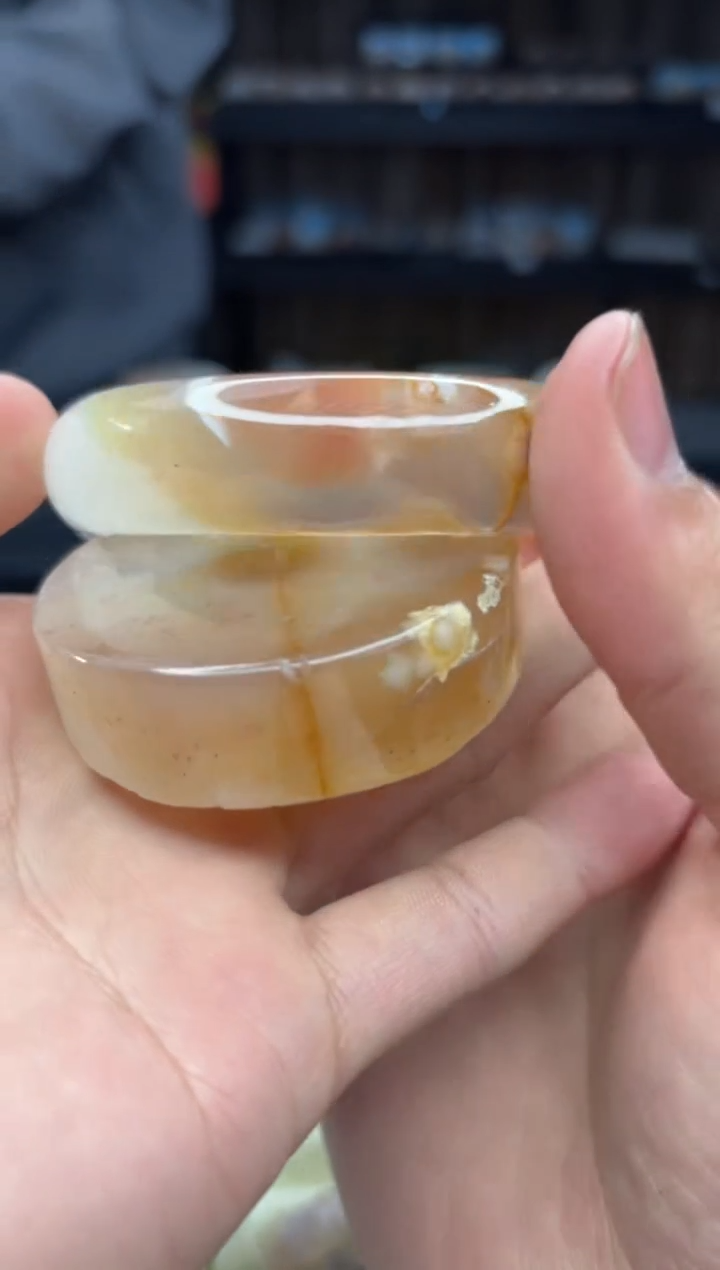 【闪购商品】石英质玉手镯未镶嵌183（59圈赠送镯心）