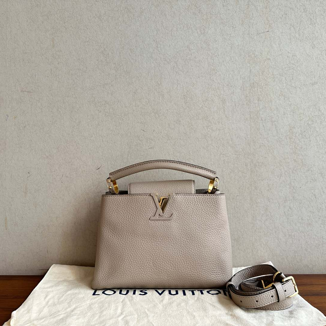 95新 LouisVuitton/路易威登 大象灰牛皮荔枝纹capucinesBB肩包