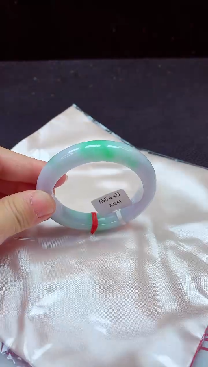 【闪购商品】翡翠手镯（圆镯）未镶嵌手镯55