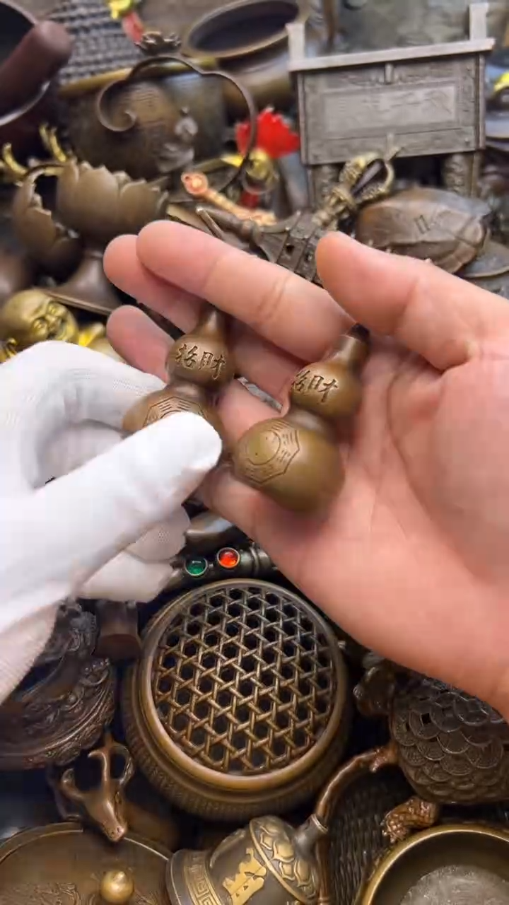 精美铜器，点击下单