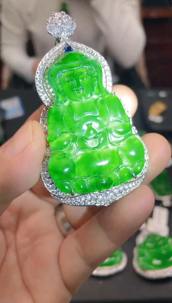 【闪购商品】翡翠吊坠(不含链)未镶嵌多样性发其一