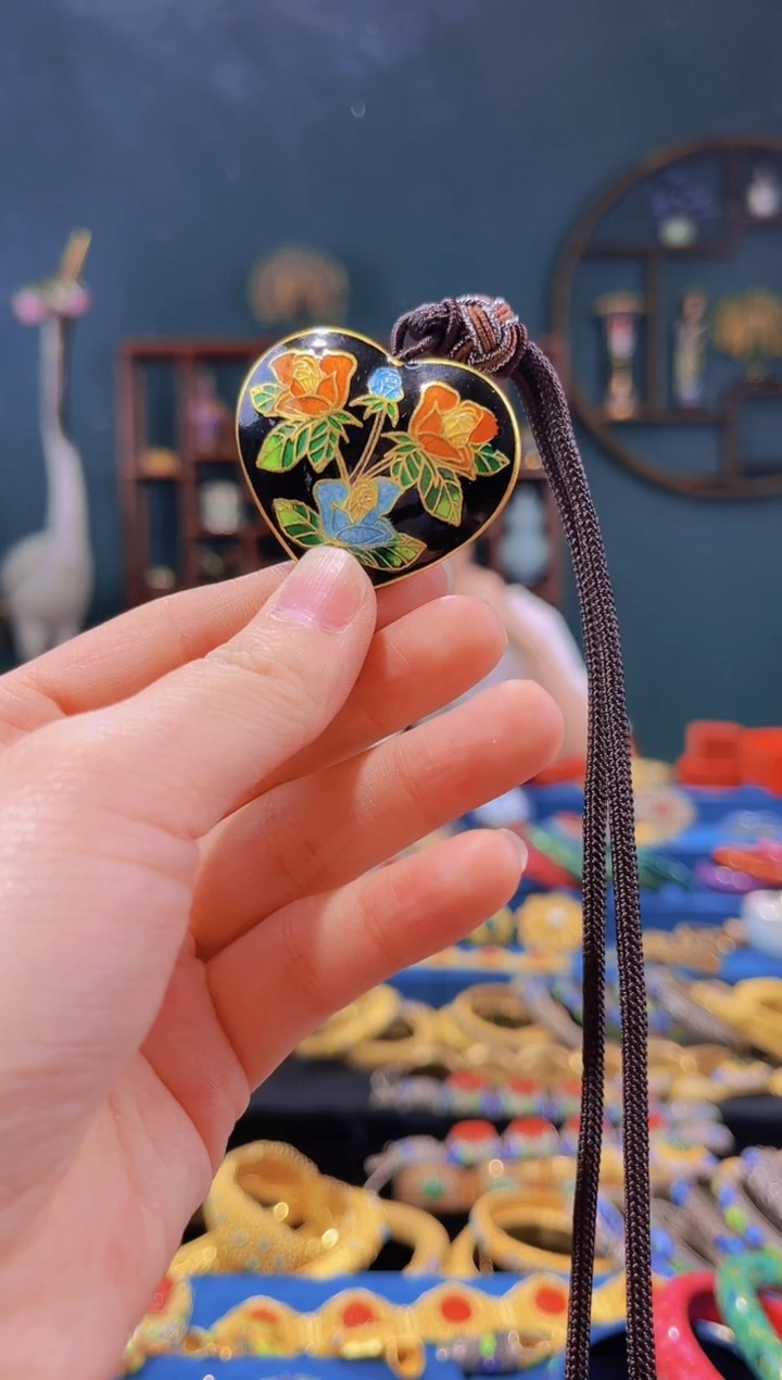 【闪购商品】非遗技艺景泰蓝心形吊坠 黑色