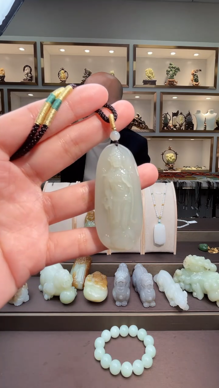 颈饰未镶嵌和田玉苏