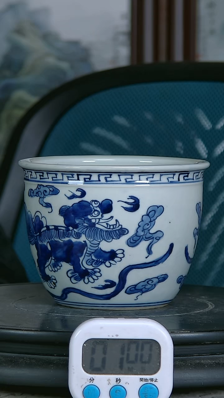 陶星****?青花精绘动物图缸