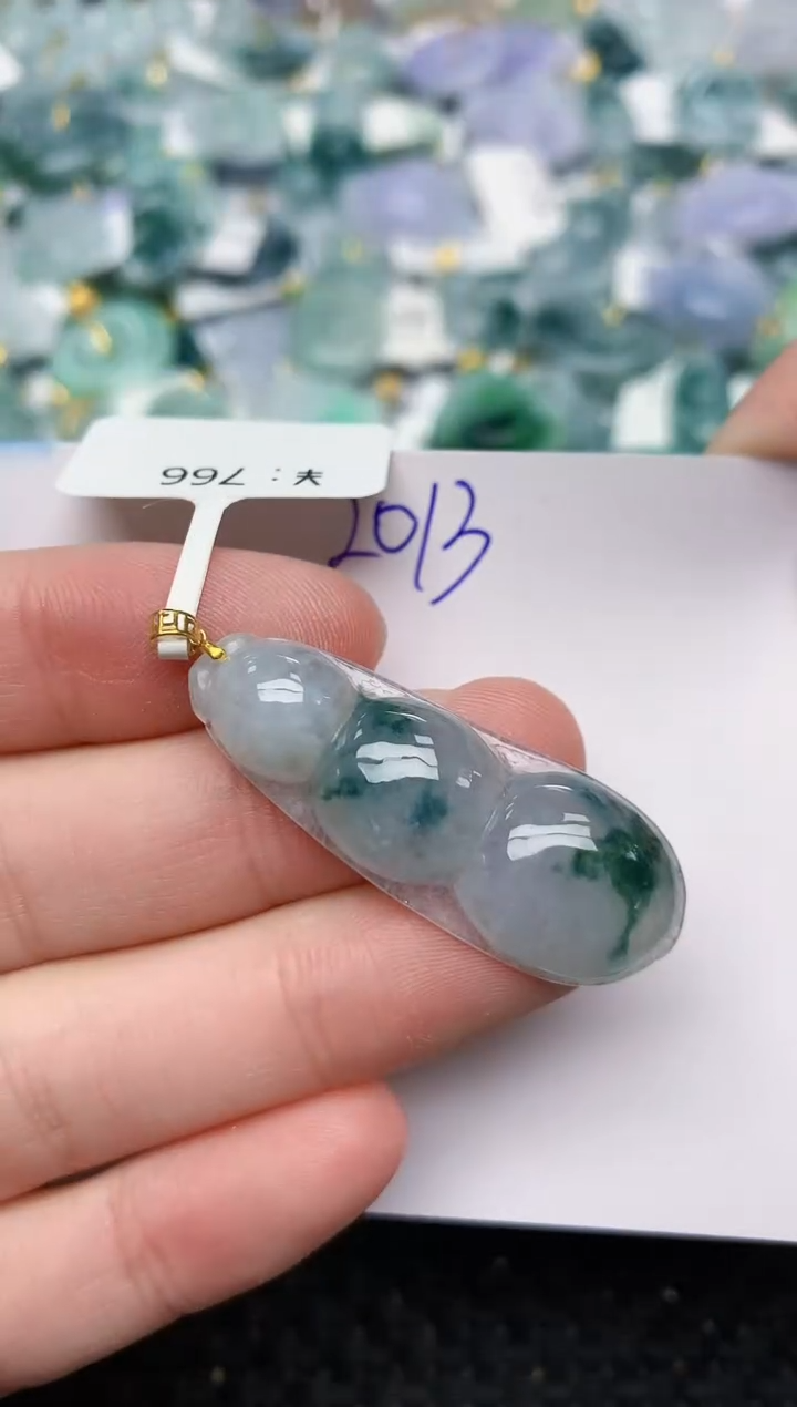 颈饰18K金镶嵌翡翠 天然缅甸A货翡翠百元以上9元证书费自理