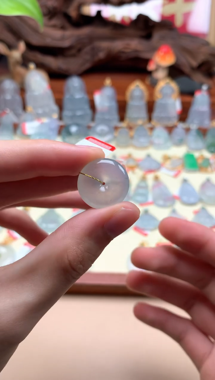 【闪购商品】翡翠未镶嵌颈饰平安扣