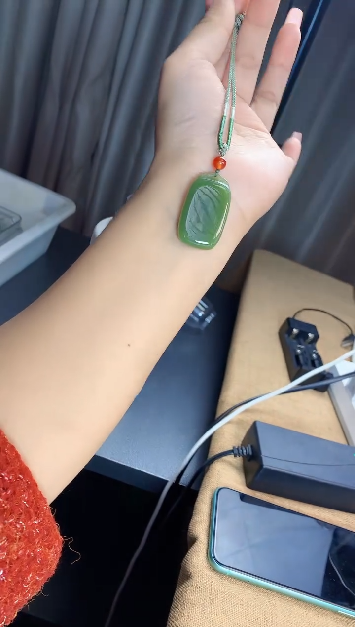 【闪购商品】和田玉挂件未镶嵌多样性发一