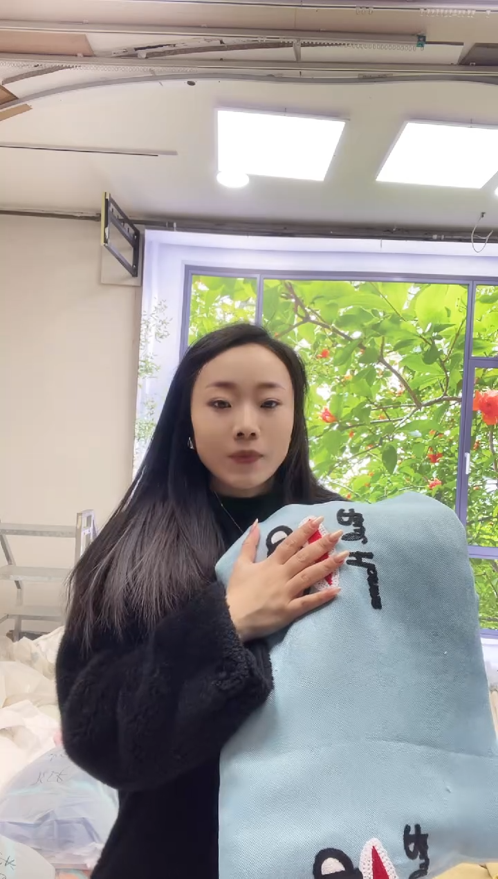 混纺棉麻大嘴猴 5米 打孔 孤品窗帘