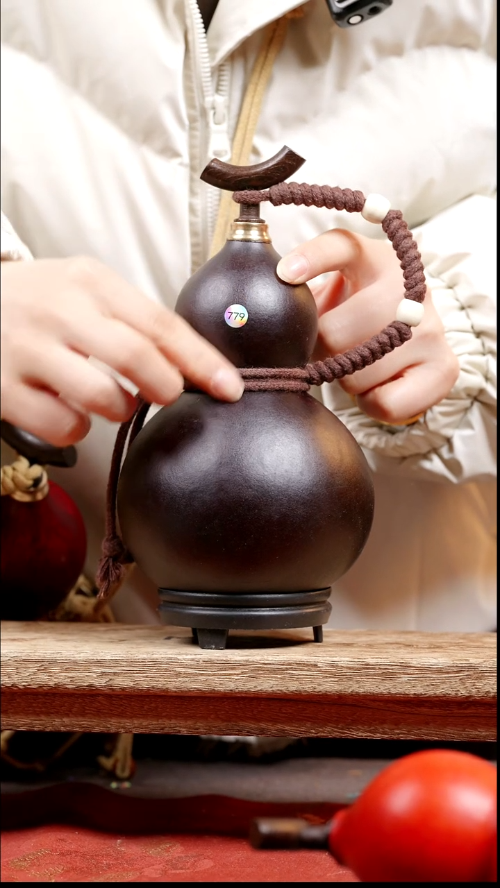 779号纯手工制作天然大漆真葫芦【不包全品介意慎拍】