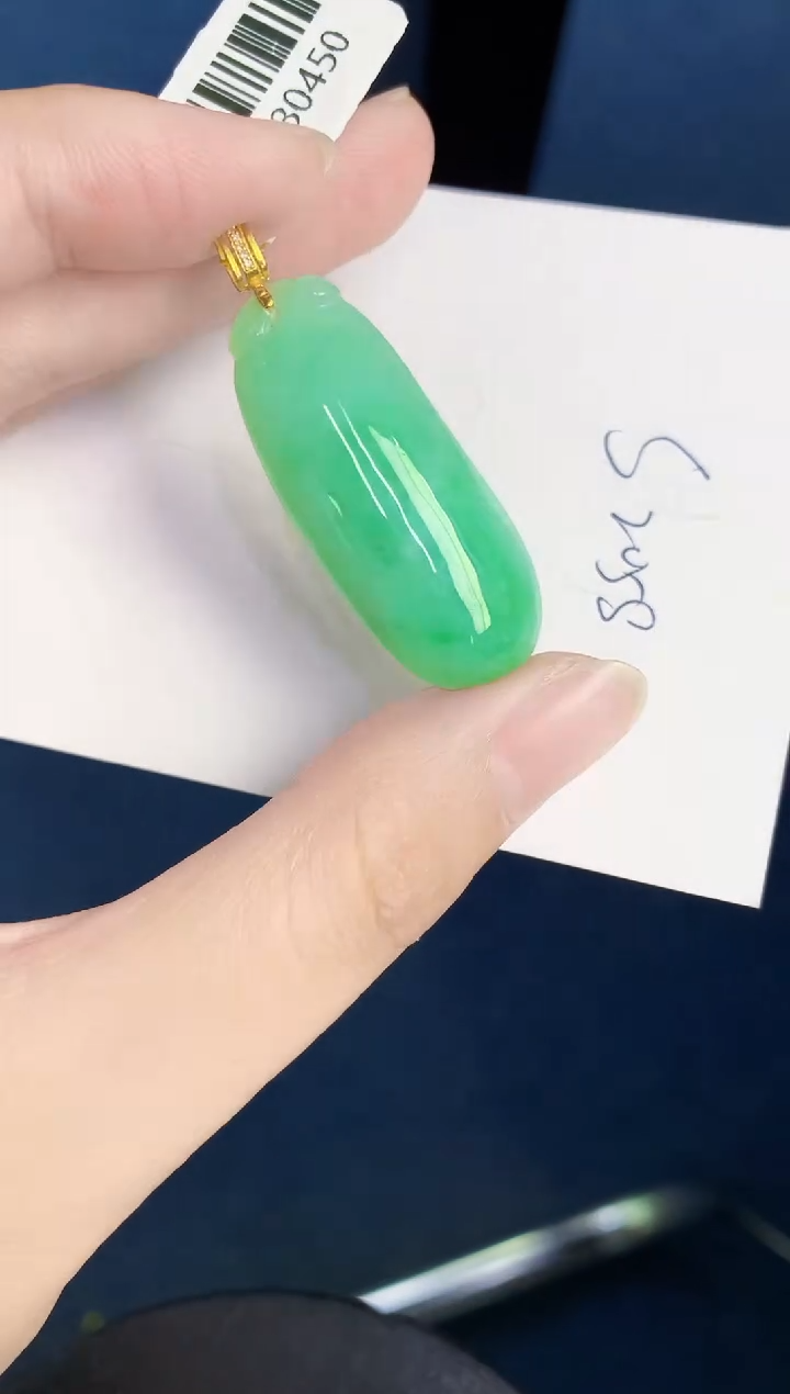 翡翠18K金镶嵌颈饰天然翡翠缅甸A货