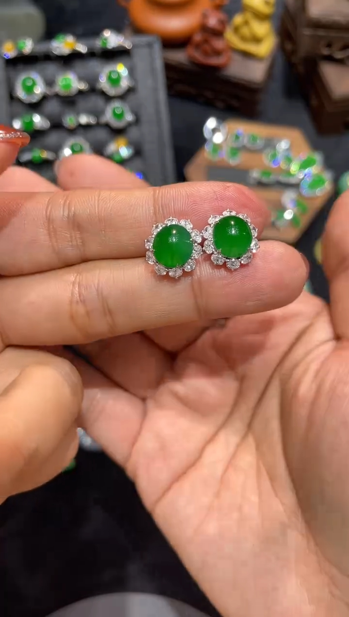 【闪购商品】翡翠耳饰18K金镶嵌蛋面48小时鉴赏期