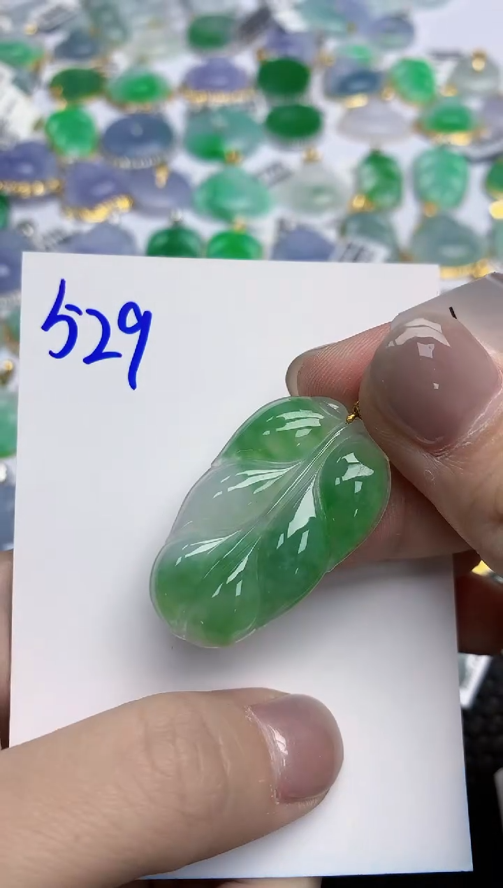 【闪购商品】翡翠挂件18K金镶嵌天然翡翠A货